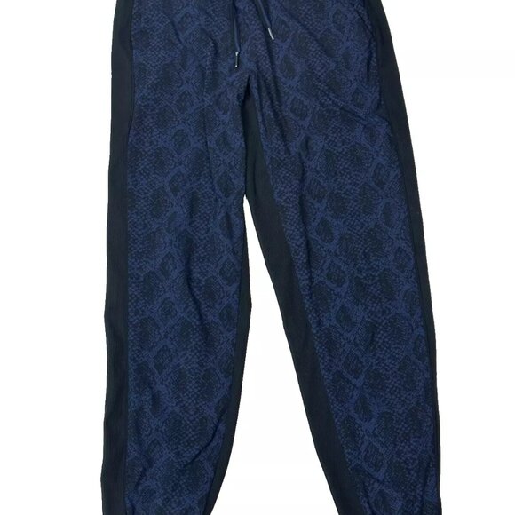 Athleta Brooklyn Jogger Sweatpants - Dark Blue Python Snake Print - Size 4 - Picture 4 of 8
